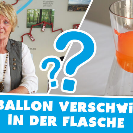 Wetterparkführerin Susy Bütof zeigt das Luftballon-Experiment