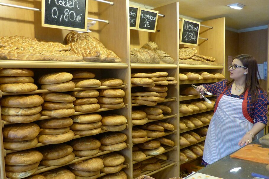 Brotverkauf in der Cavus Bäckerei