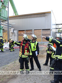 Großeinsatz der Feuerwehr Offenbach im Pelletwerk