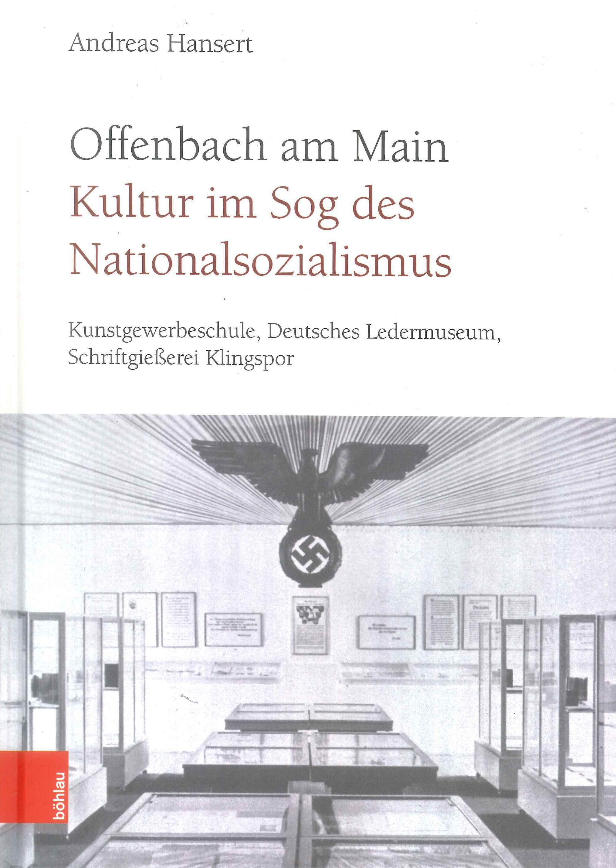 Das Buch geht darauf ein wie verschiedene Kultureinrichtungen in Offenbach während des Nationalsozialismus agierten.