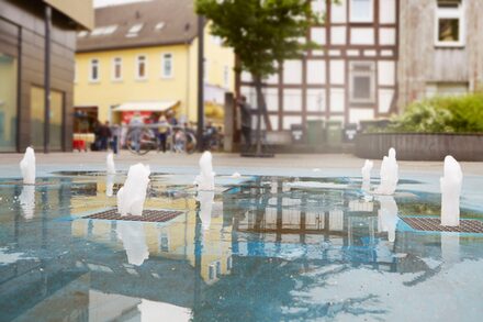 Springbrunnen und Wasserspiele in der Kleine Marktstraße in Offenbach.